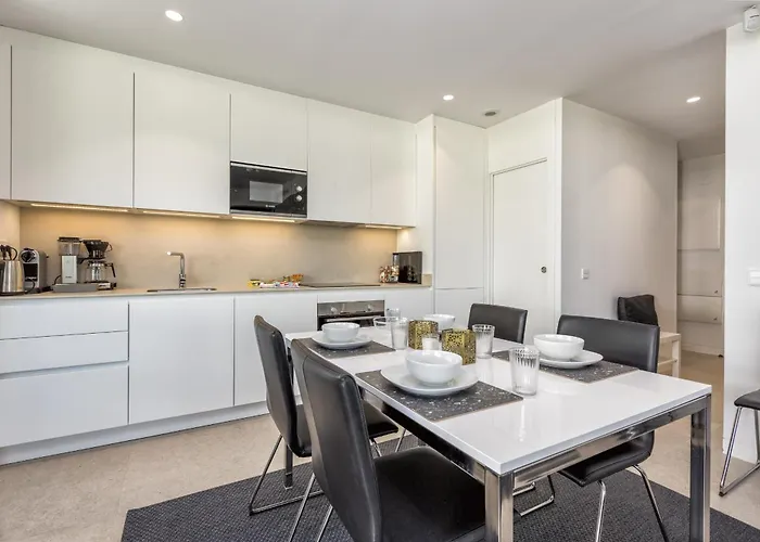 Vivi Homes - Choco Pool, Gym, Terrace & Appartement Torremolinos