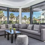 Vivi Homes - Choco Pool, Gym, Terrace & Apartment *