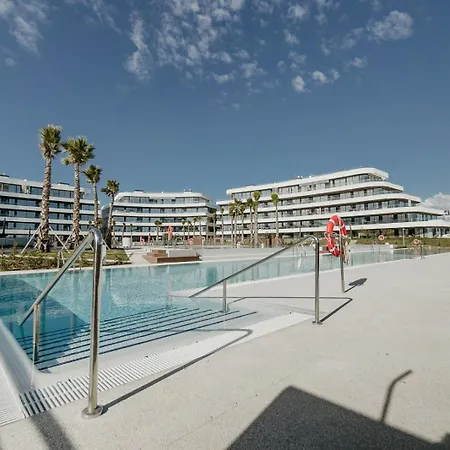 Vivi Homes - Choco Pool, Gym, Terrace & Apartamento