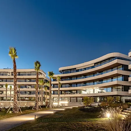 Vivi Homes - Choco Pool, Gym, Terrace&beach *