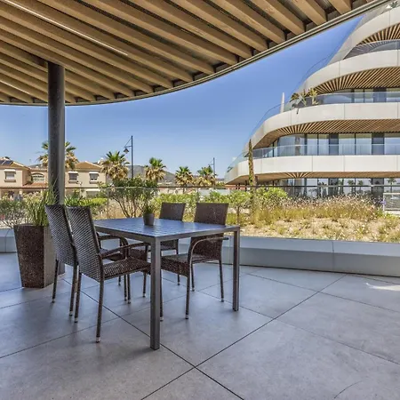 Vivi Homes - Choco Pool, Gym, Terrace&beach *