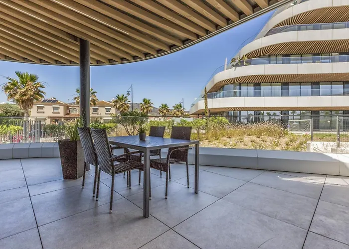 Vivi Homes - Choco Pool, Gym, Terrace&beach *