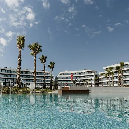 Vivi Homes - Choco Pool, Gym, Terrace & Appartamento