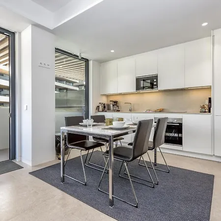 Vivi Homes - Choco Pool, Gym, Terrace & Appartamento